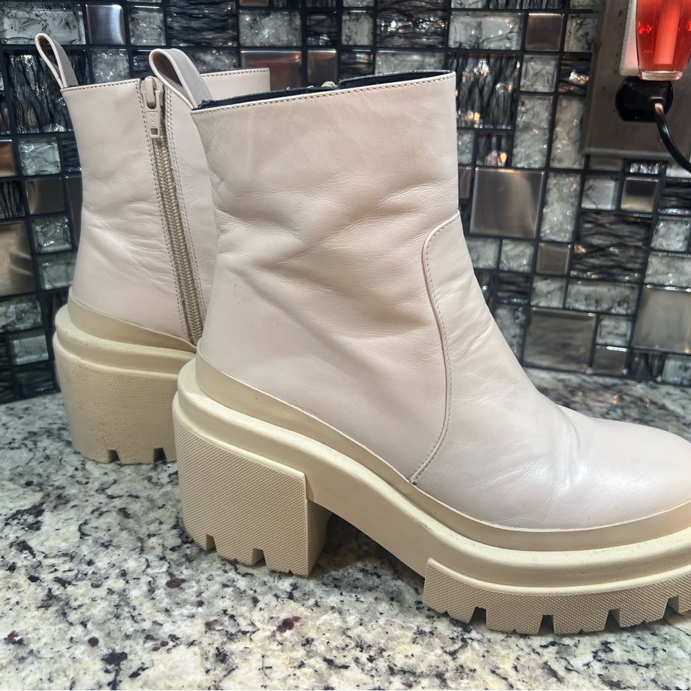 Equitare NORA Camus Vision Ankle Boot Ivory